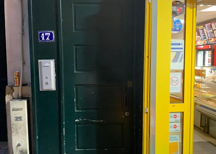 Au Centre De Parigi